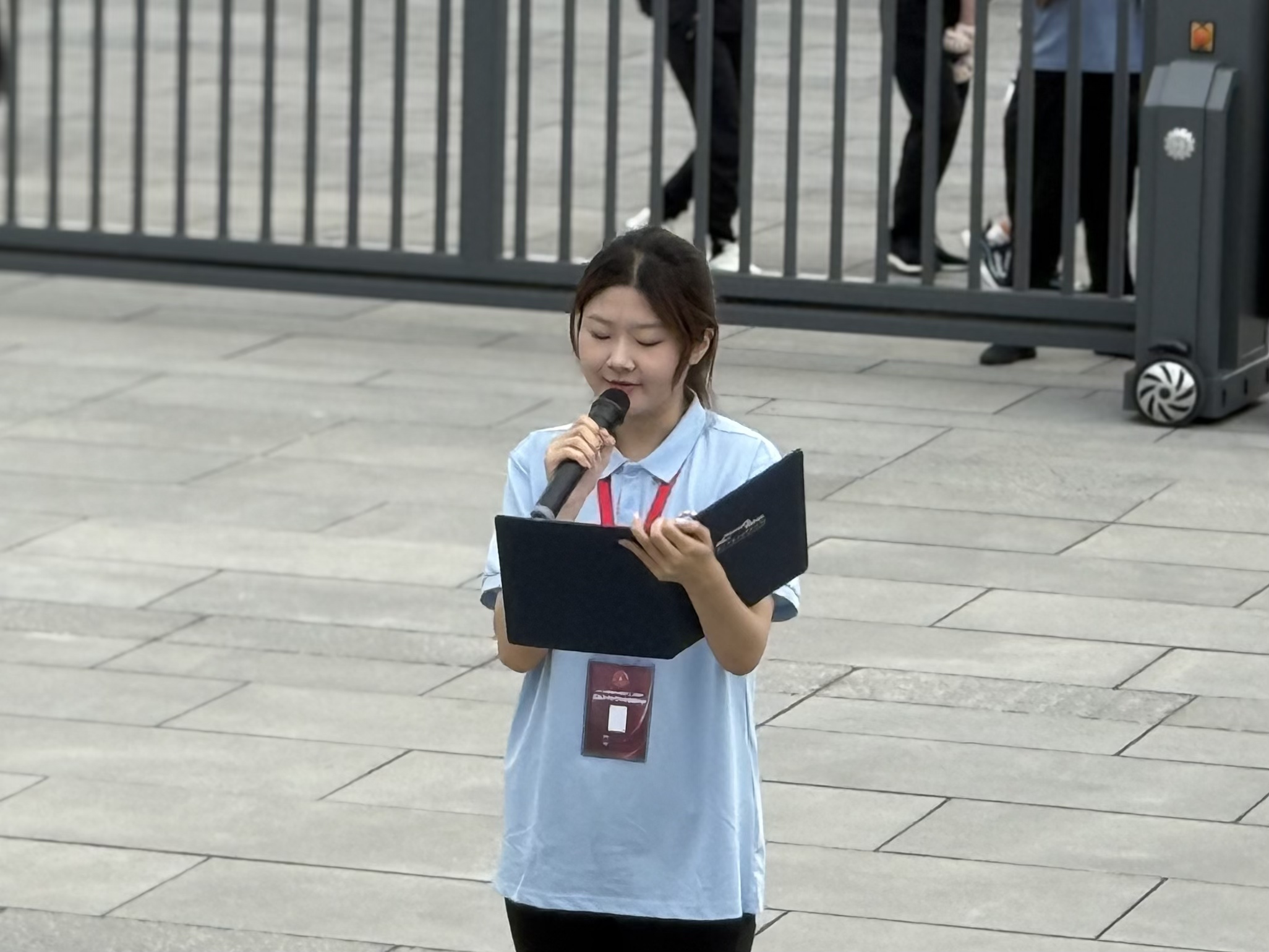 2.发言.jpg